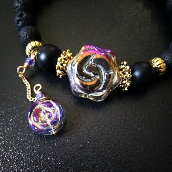 HOT!!! Goth Black Lava Beads +++ Gorgeous Iridescent Floral Rose Beads Bracelet - Picture 1 of 7